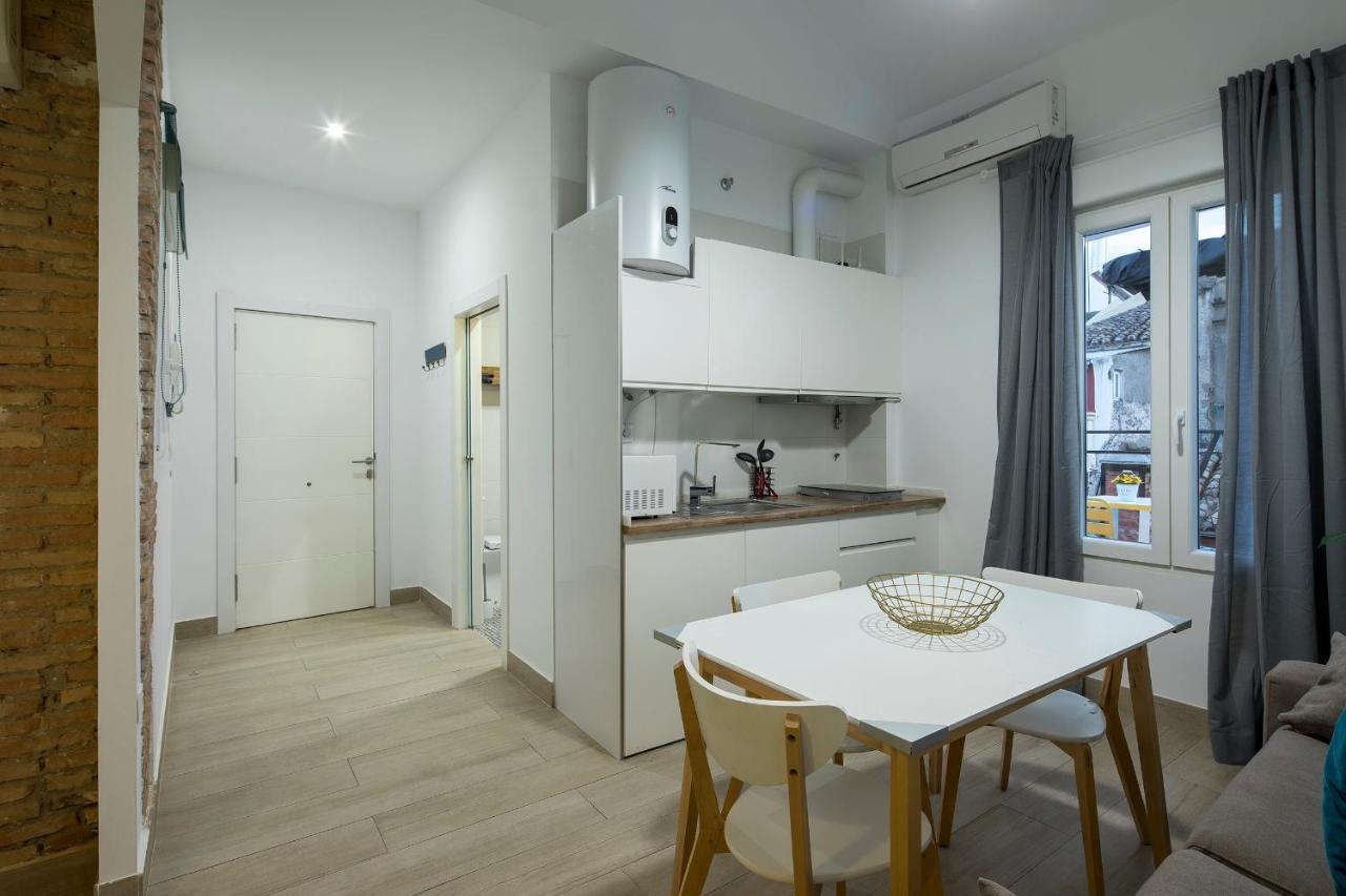 Rose Apartamentos Гранада Екстериор снимка